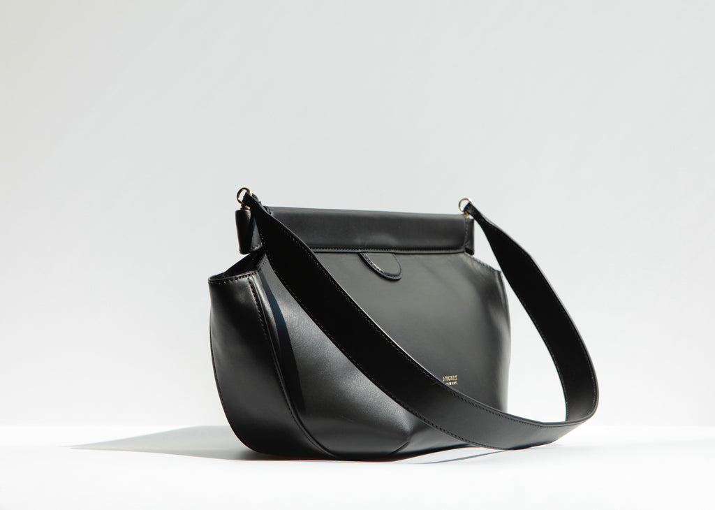 Phoebe Shoulder Bag in Smooth Italian Leather – AINSLEY NEW YORK